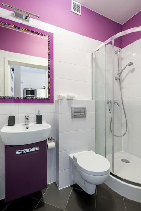 Modern Apartment In Best Location Красков Екстериор снимка